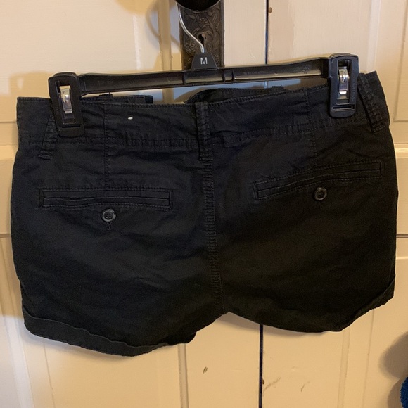 American Eagle Black Khaki Shorts, Size 0, Great condition - Picture 2 of 3